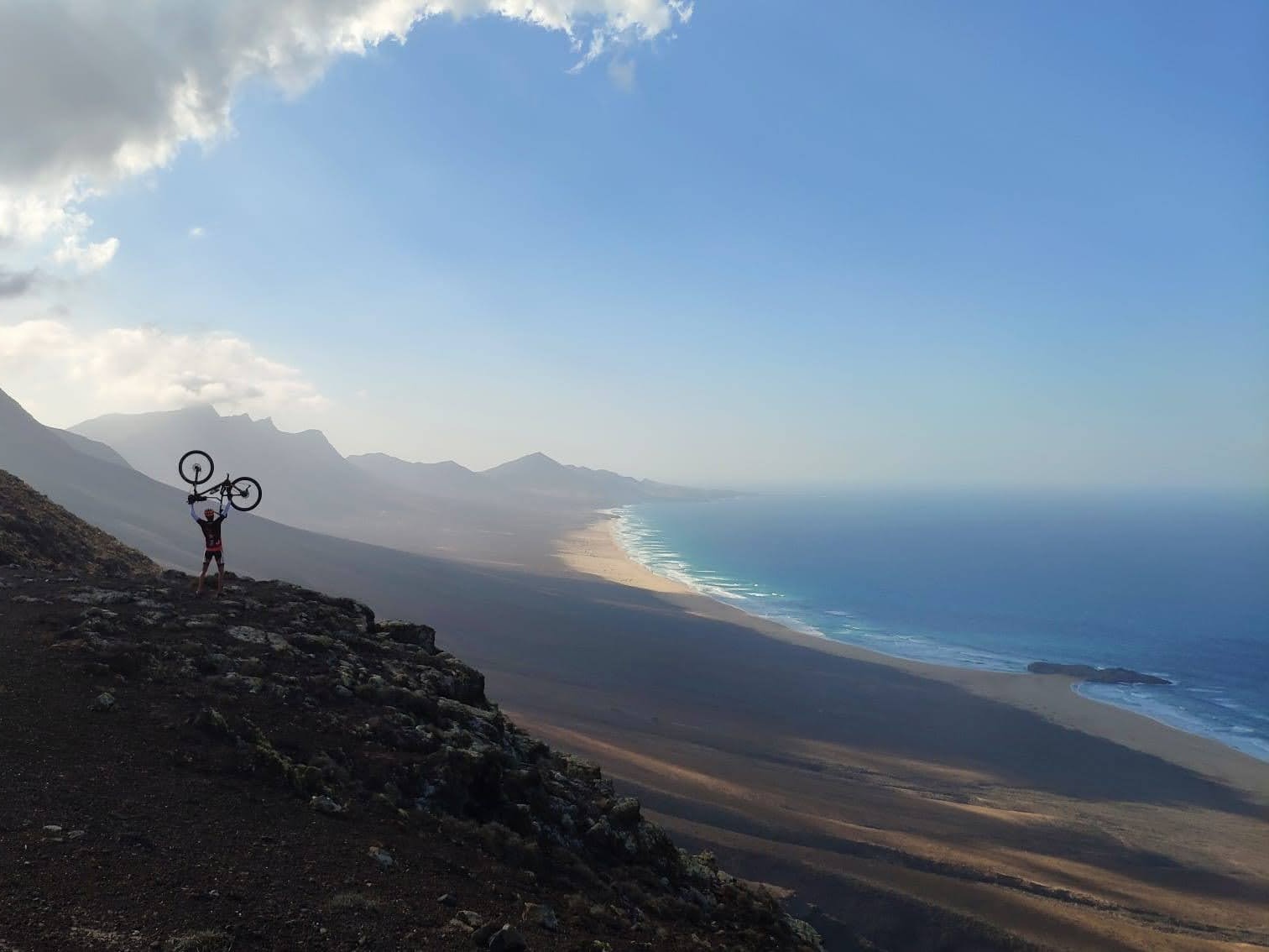 FUERTE TRACKS. In to the wild. 6 Days